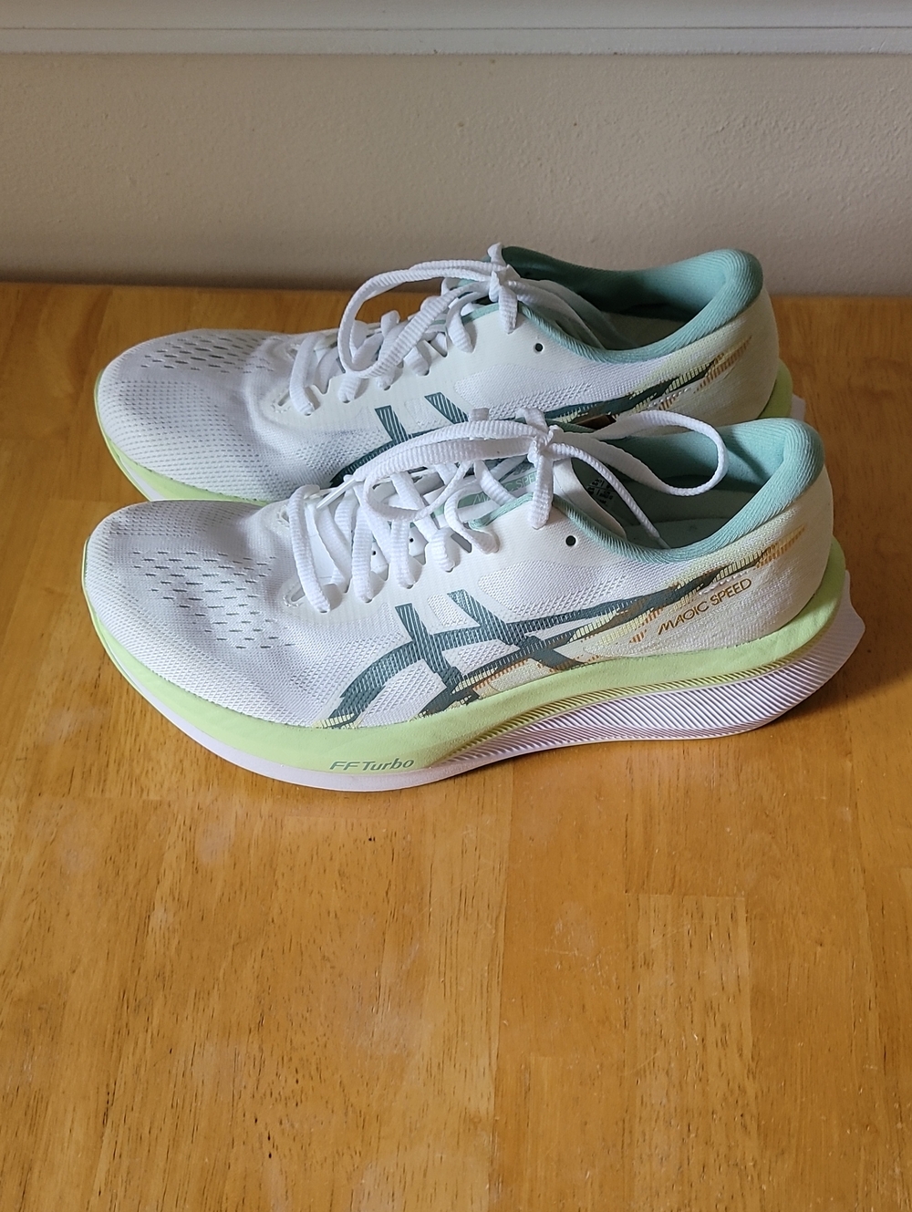 ASICS Magic Speed 4 Running Shoes - Picture 3 of 8
